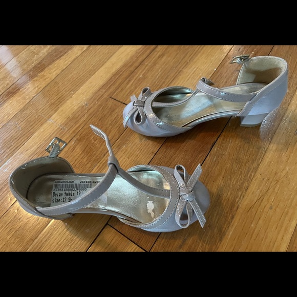 First pair of heels! - Picture 4 of 4